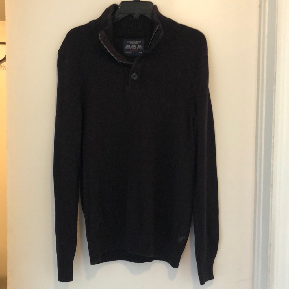 American Eagle Men’s Sweater